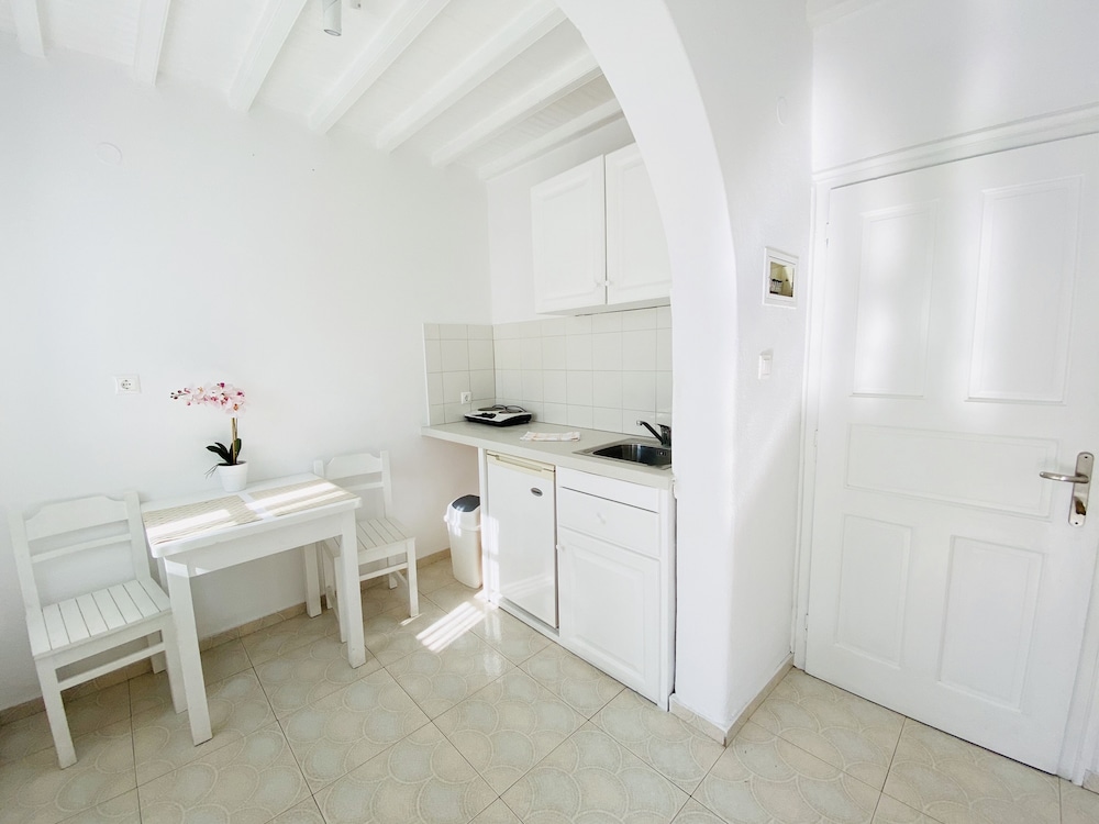 Cyclades Studios 30/49