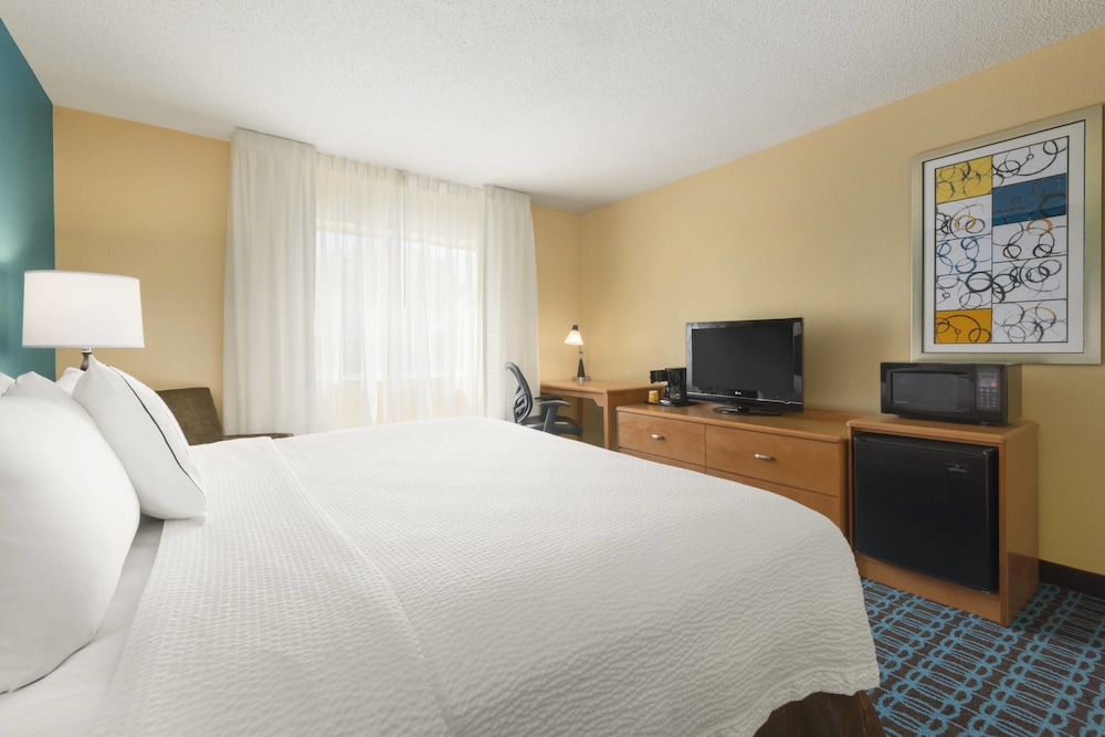 Amerivu Inn Suites Grand Forks 9/21
