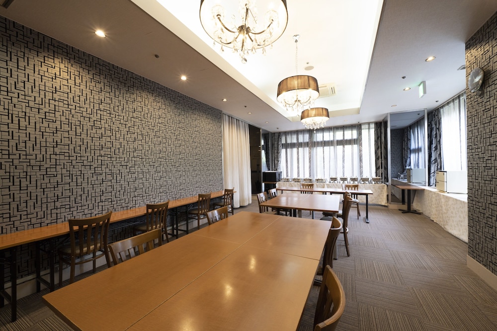 Royal Hotel Uohachi 46/53