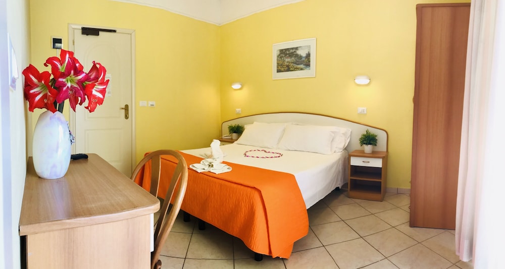 Hotel Naica 35/42