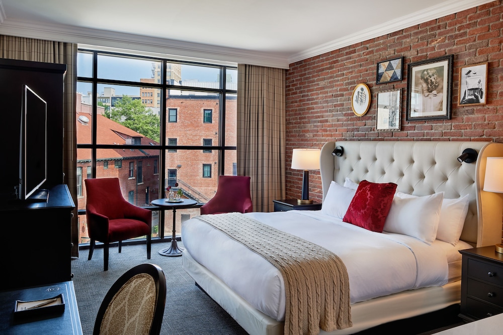 Foundry Hotel Asheville Curio Collection By Hilton 10/49