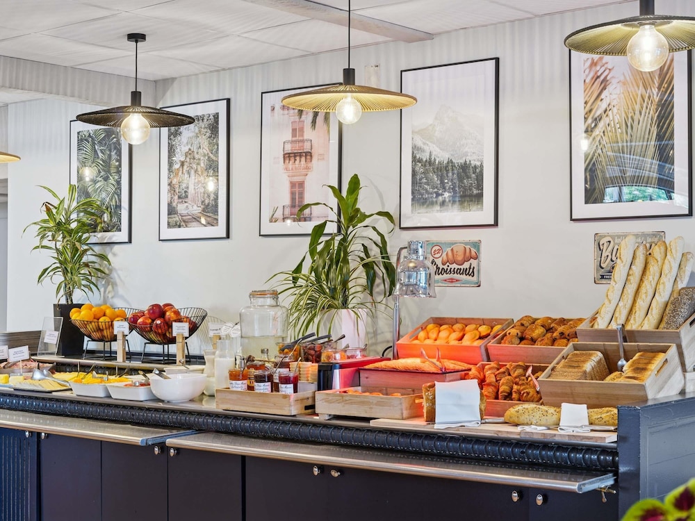 Ibis Paris Porte dOrleans 49/75