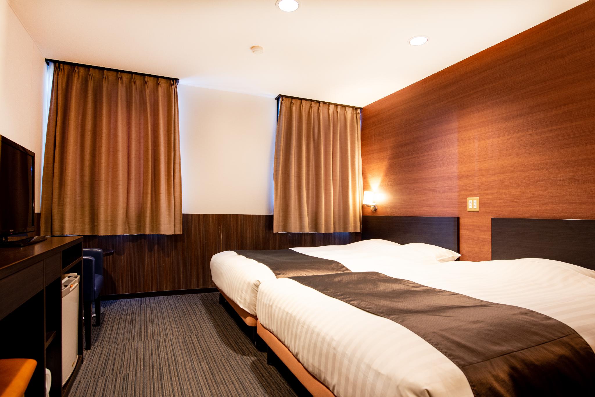 Hollywood, Twin Beds