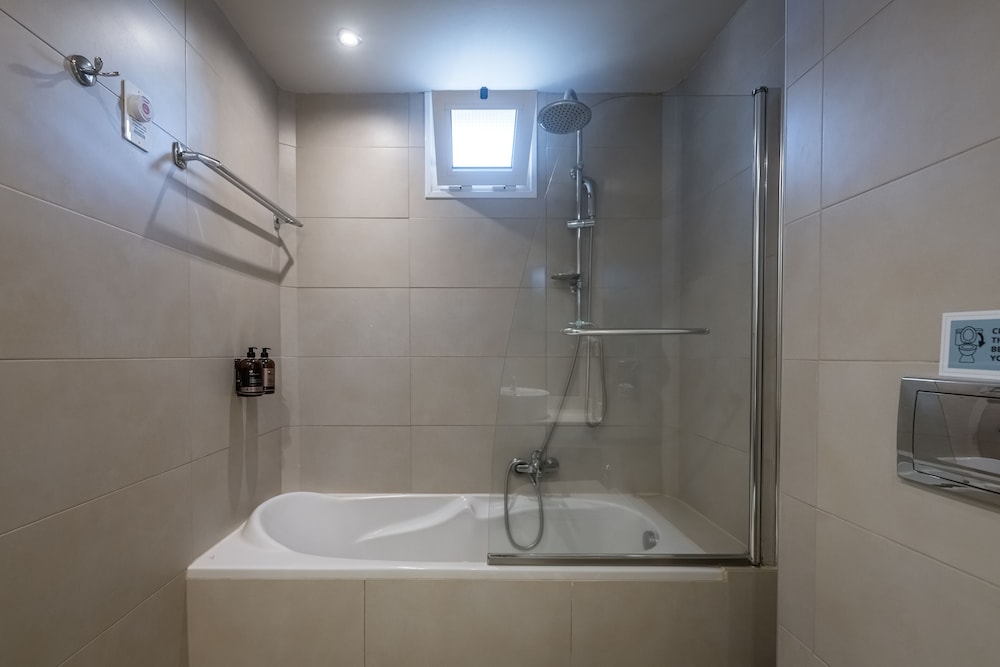 Akti Coast Club Hotel 61/62