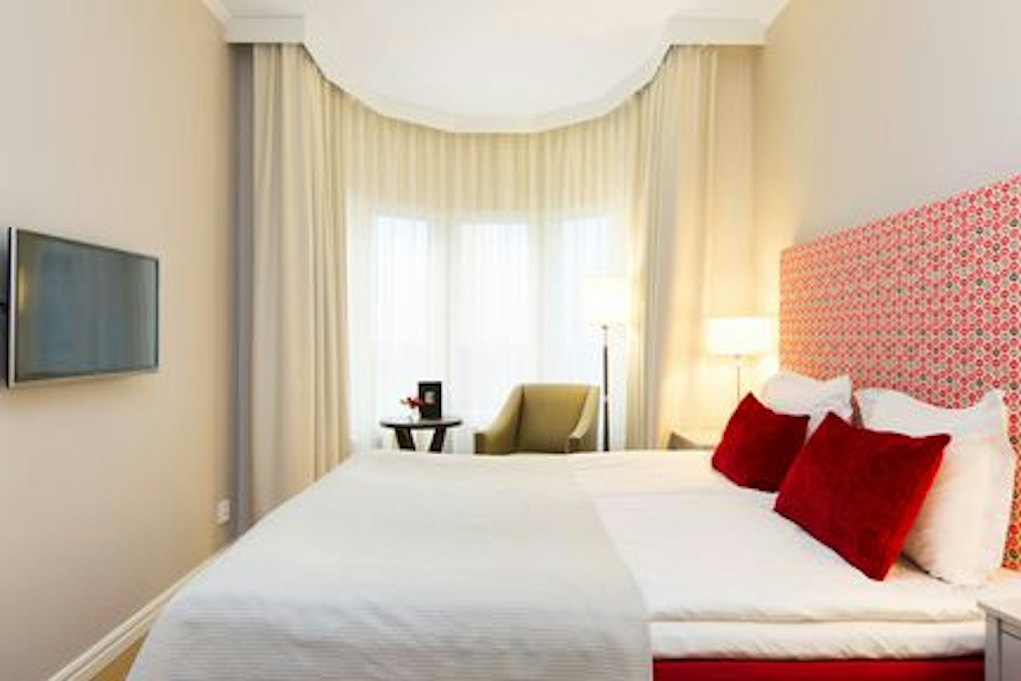SUPERIOR, DOUBLE BED