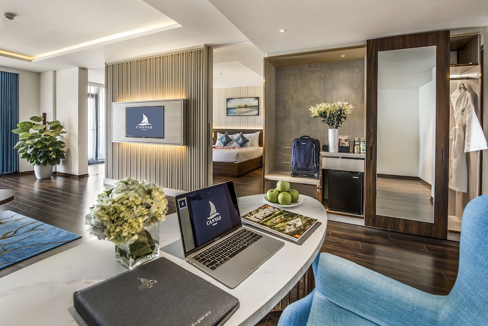Canvas Hotel 35/58