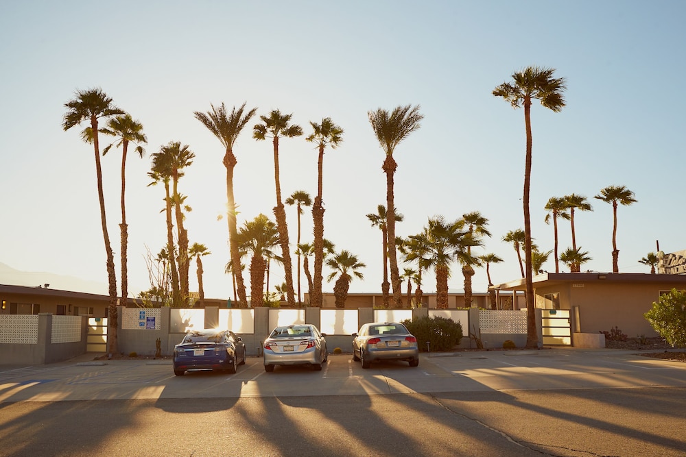 Lido Palms Resort & Spa 3/16