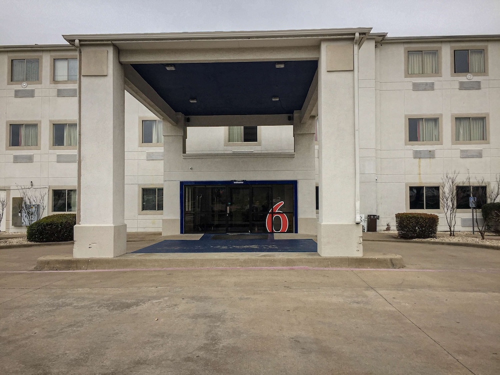 Motel6 Woodway, TX 35/41