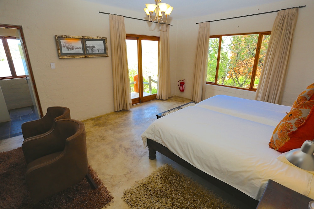 River Crossing Lodge 24/53
