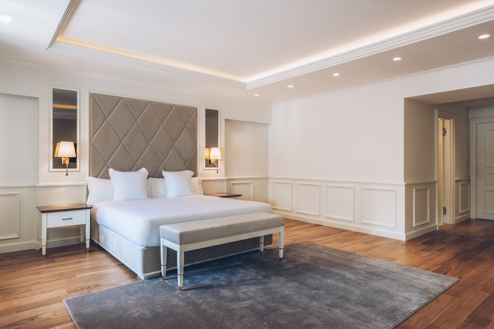 Heritage Grand Perast Hotel 18/50