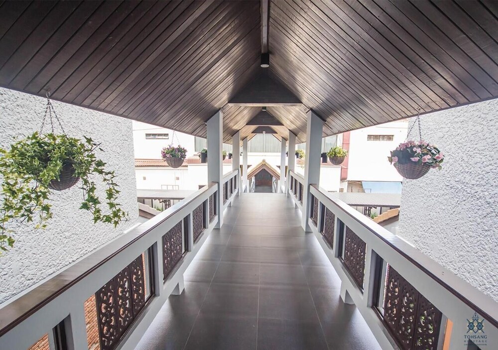 Tohsang Heritage Ubon Ratchathani Hotel 5/71