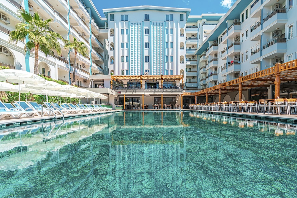 Blue Star Hotel 48/50