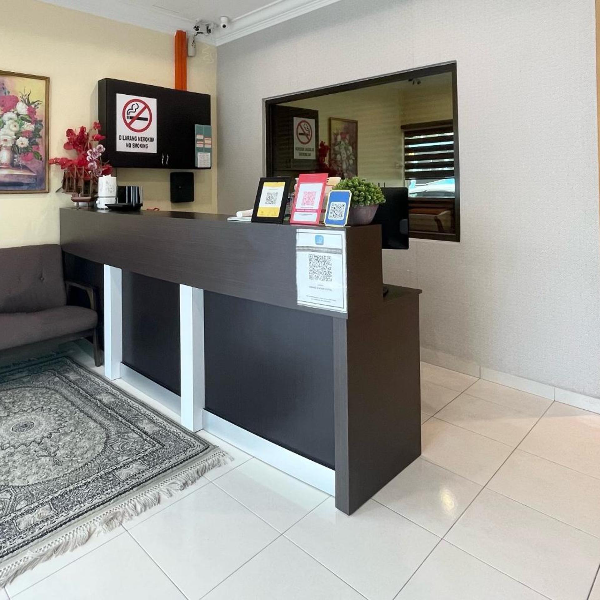 Lobby at OYO 90369 Safari Hotel Lumut, Seri Manjung