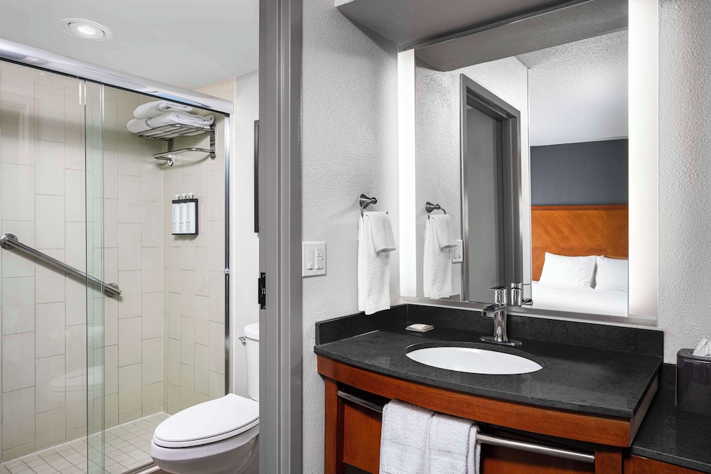 Hyatt Place Columbus/Dublin 58/60