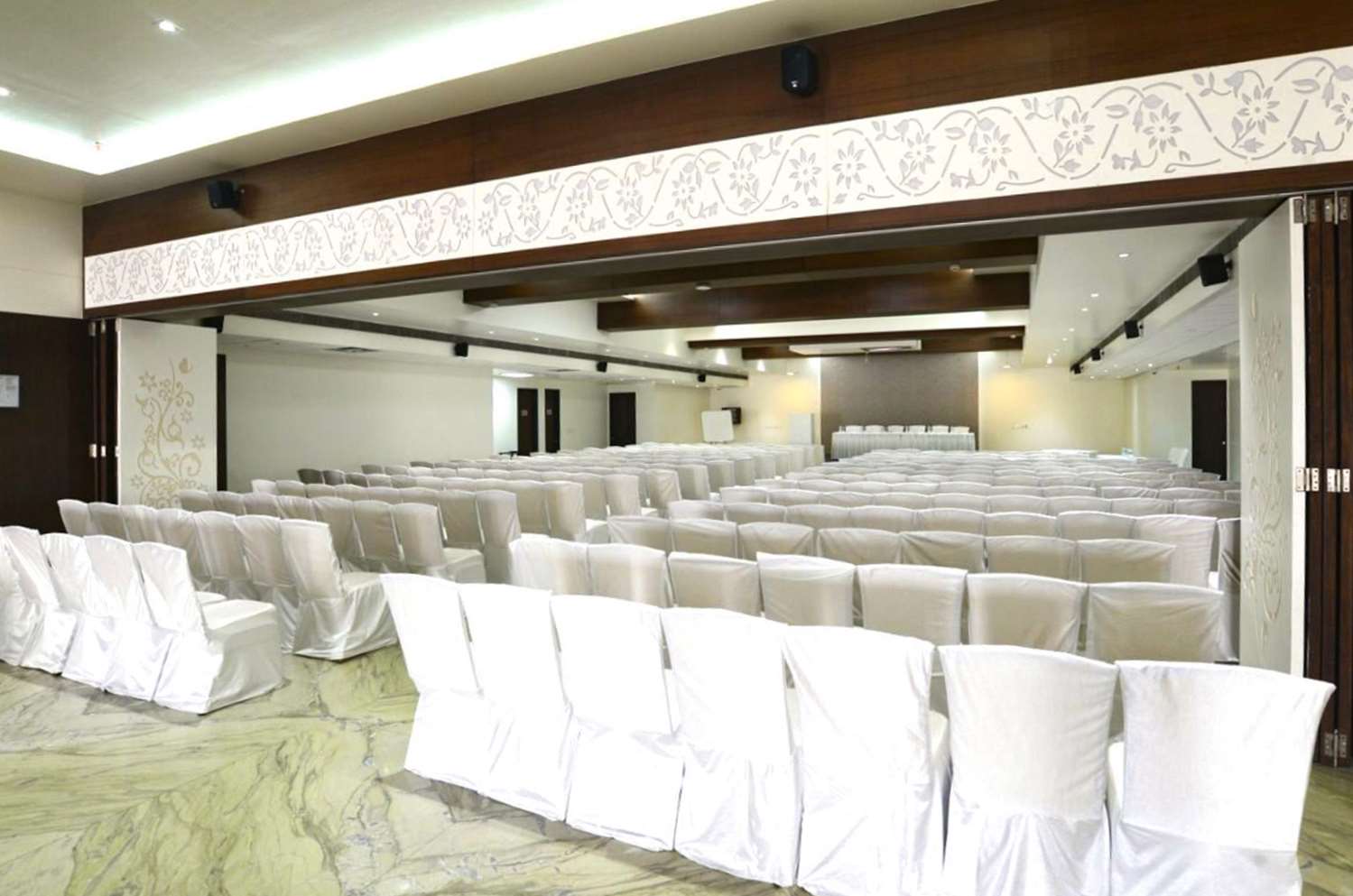 Manish Aura Grand 23/26