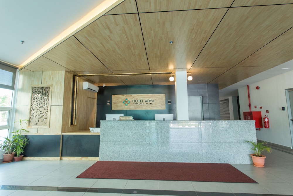 Hotel Adya Express 8/60