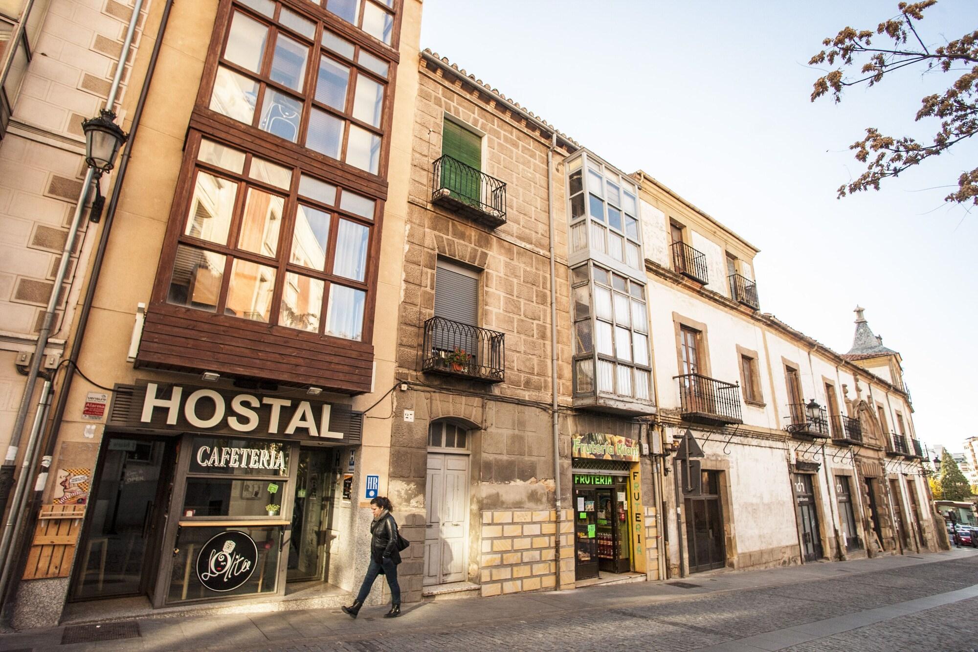 Hostal Caballeros 8/15