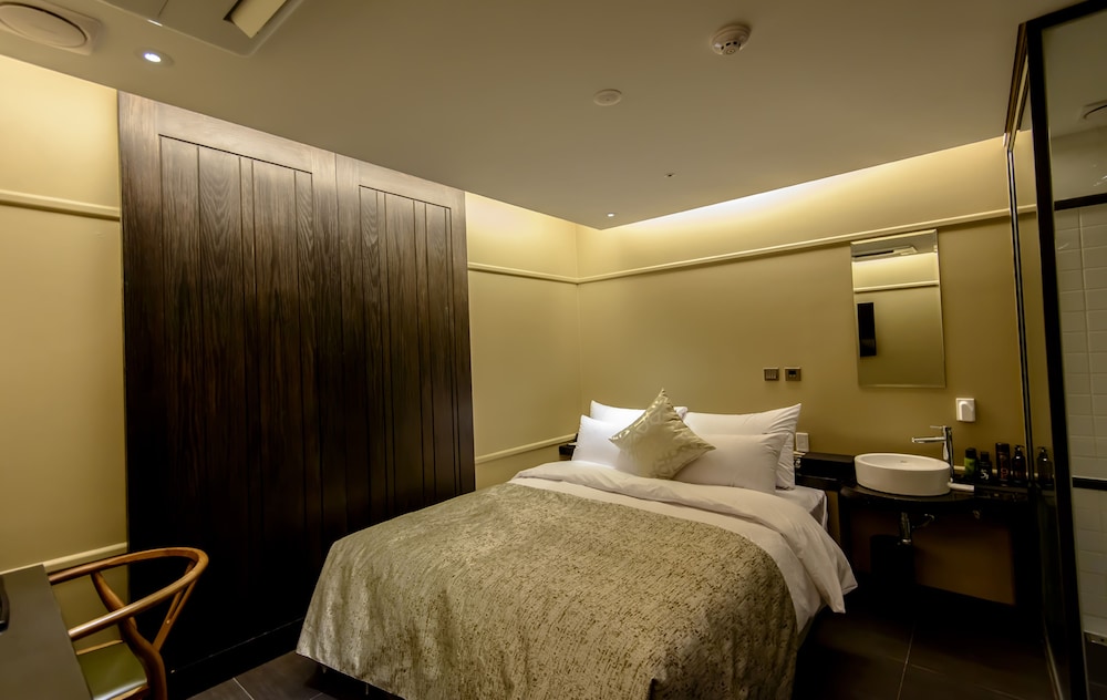 JB Design Hotel 22/77