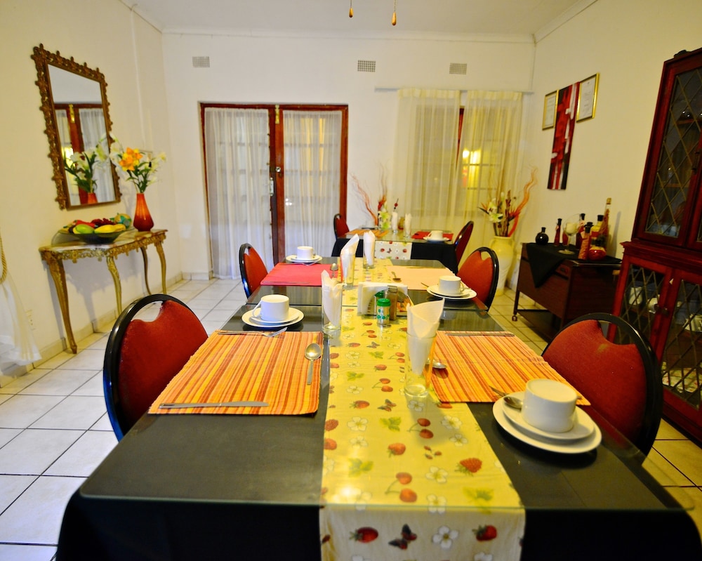 Lalamo Guest House 17/27