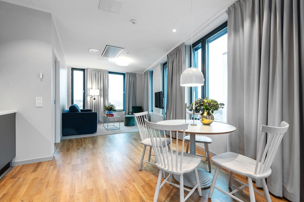 Biz Apartment Bromma 13/24