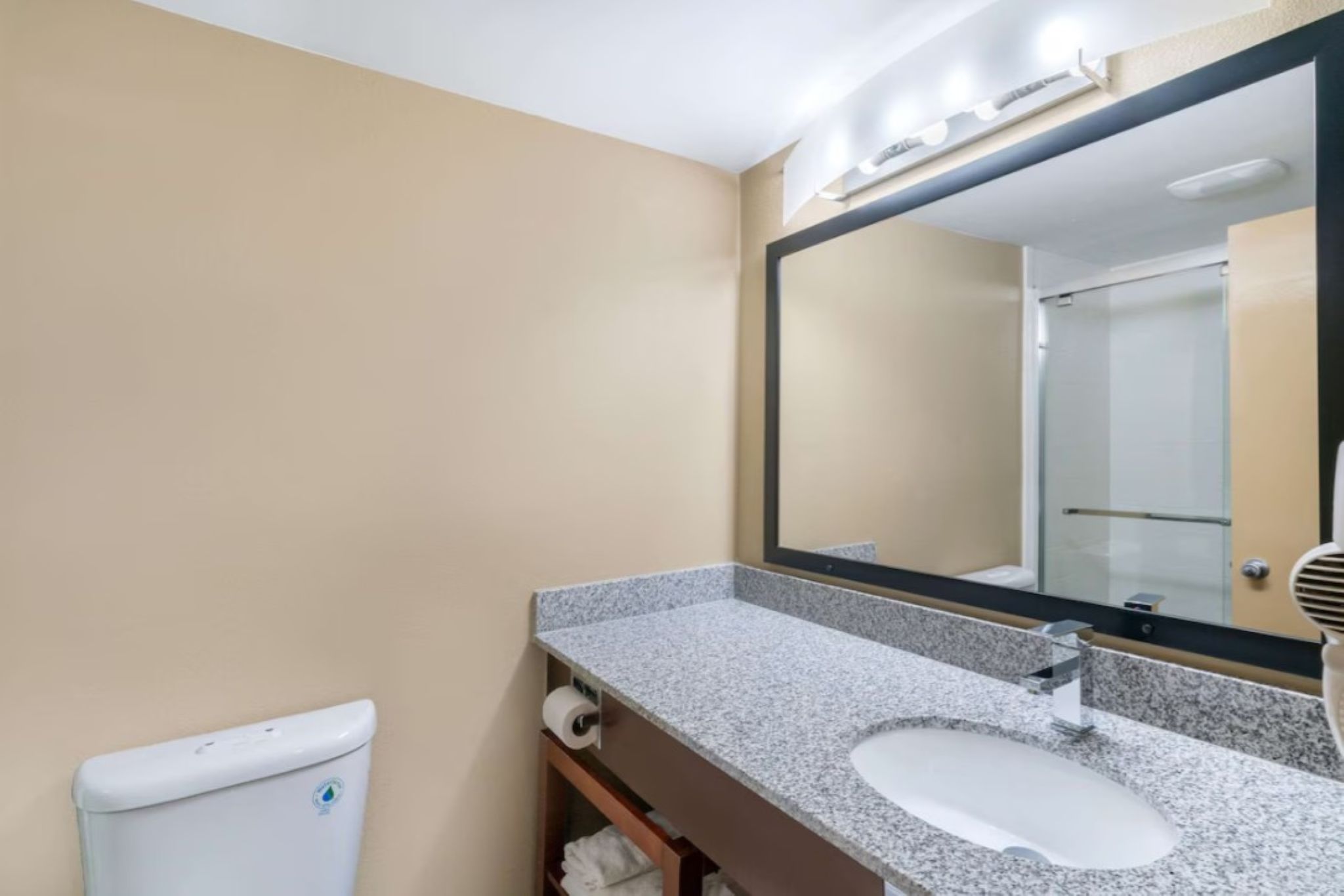 Super 8 by Wyndham Raleigh North East 29/32