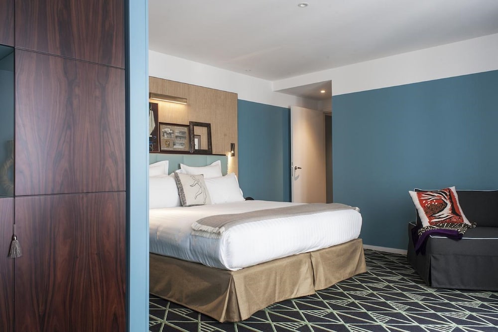Hotel Eiffel Blomet 24/68