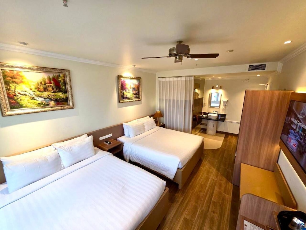 Tulip Hotel 2 34/66