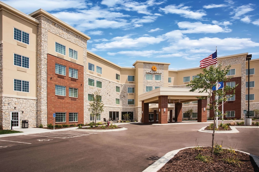 La Quinta Inn & Suites by Wyndham St. Paul-Woodbury 1/46