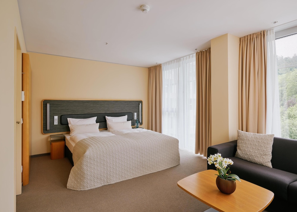Basic, Double Bed