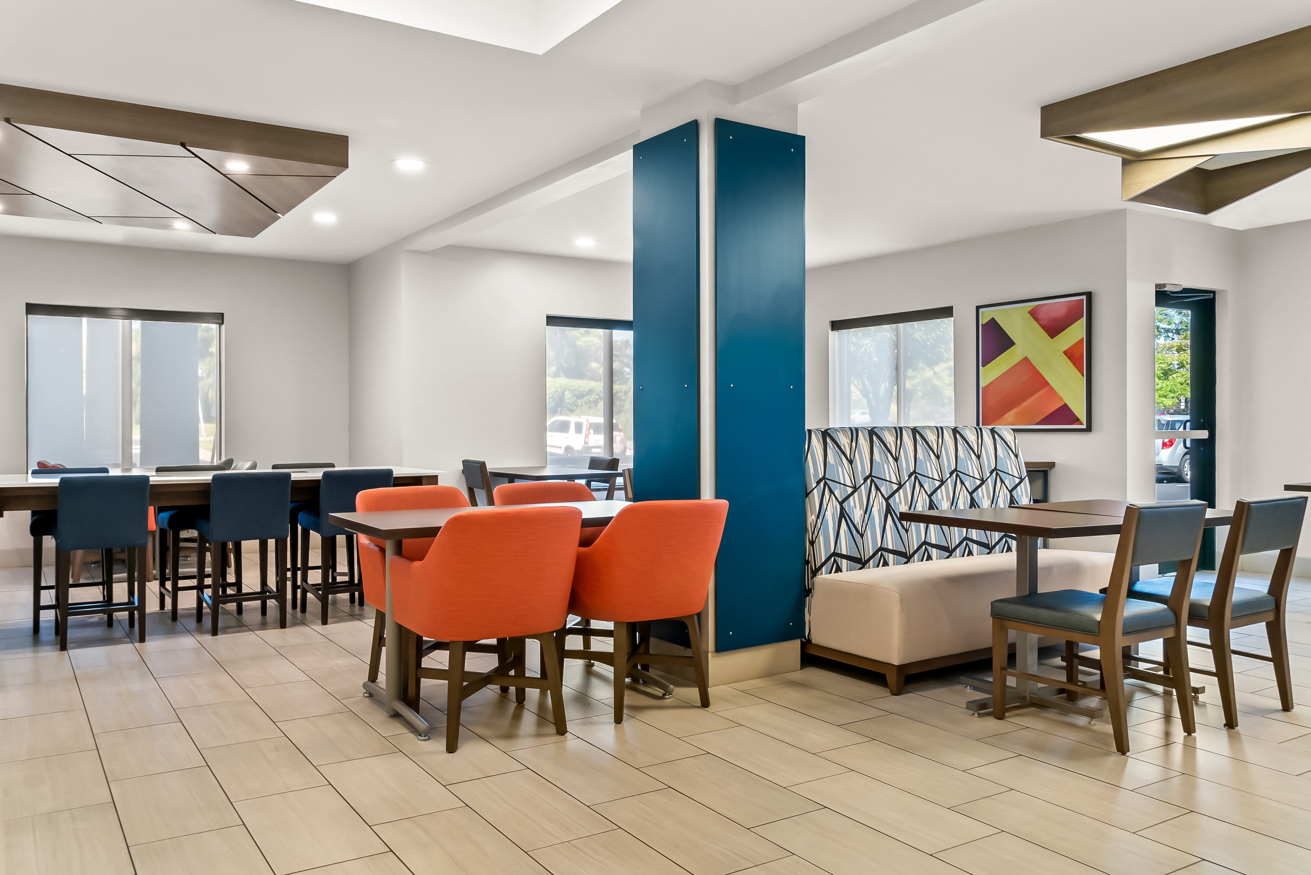 Holiday Inn Express Hotel & Suites Detroit-Novi 47/69