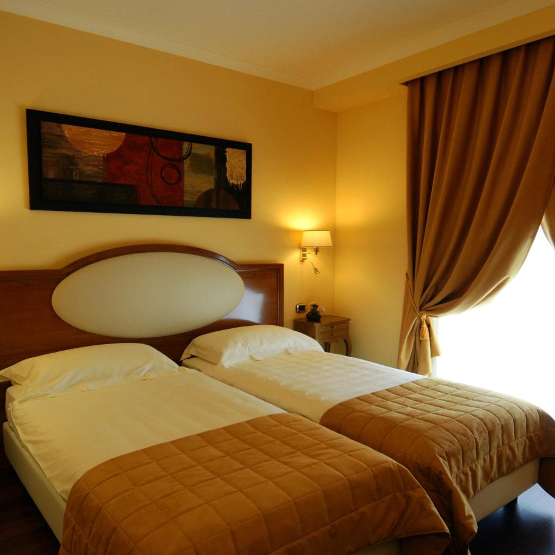 Bram Hotel 27/50
