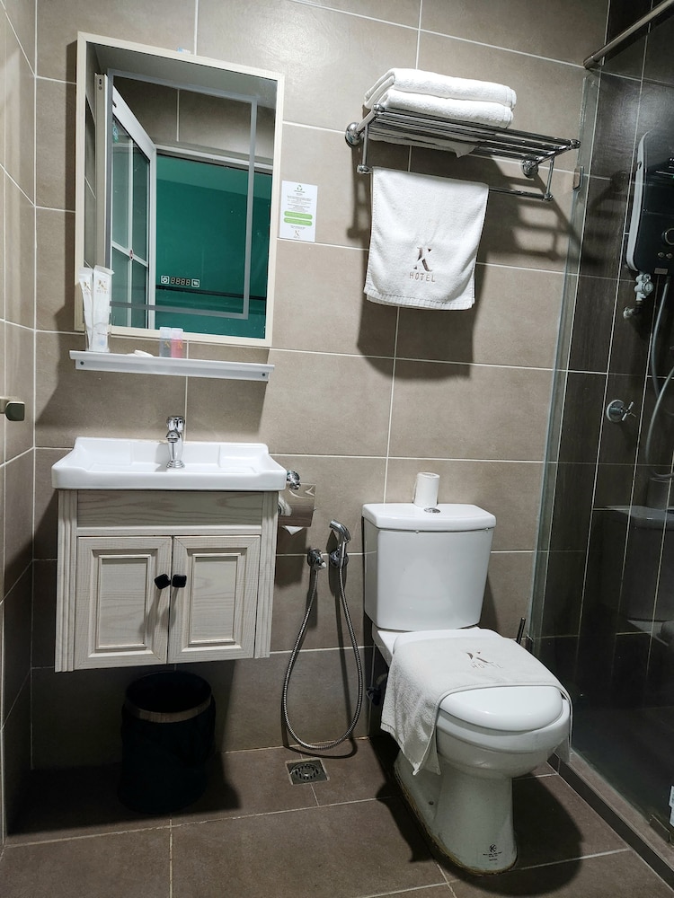 K Hotel Kota Kinabalu 34/35