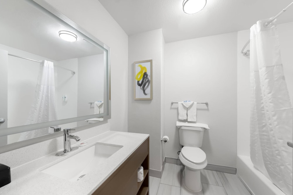 غرفة بسرير كينج مع أريكة، Comfort Inn & Suites Portland Corpus Christi 6/7