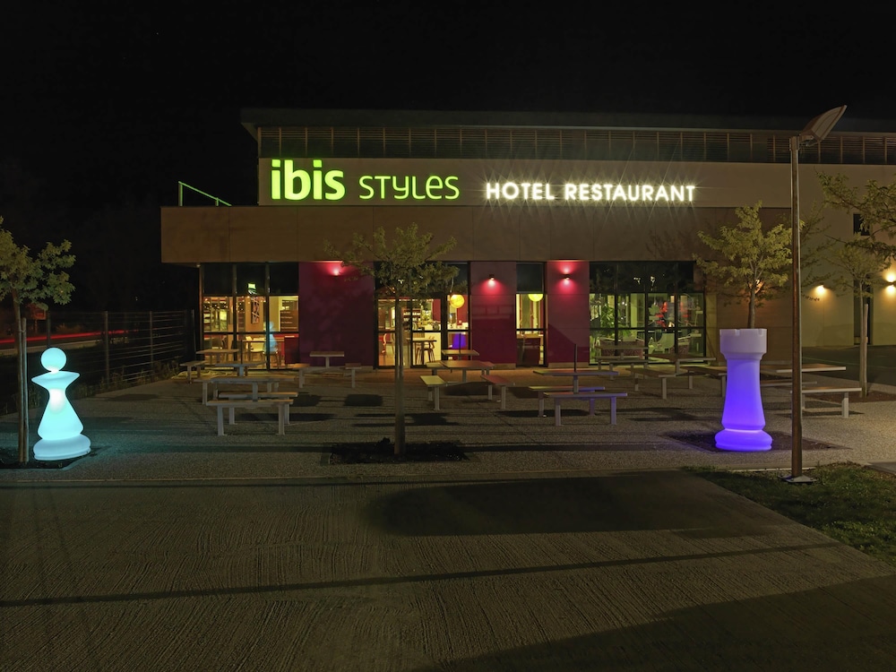 Ibis Styles Castres 6/63