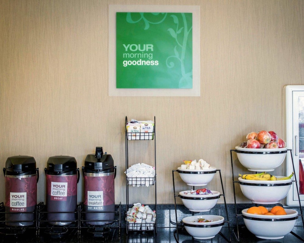 Comfort Inn & Suites Fuquay Varina 13/35