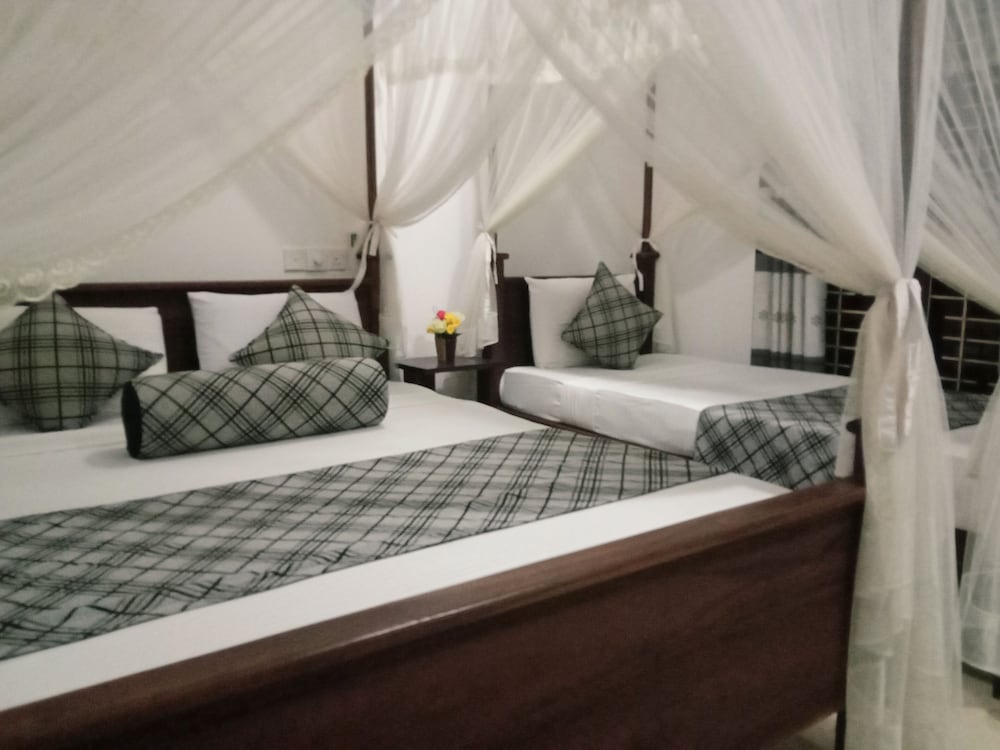 Sigiriya Rock Gate Resort 35/50