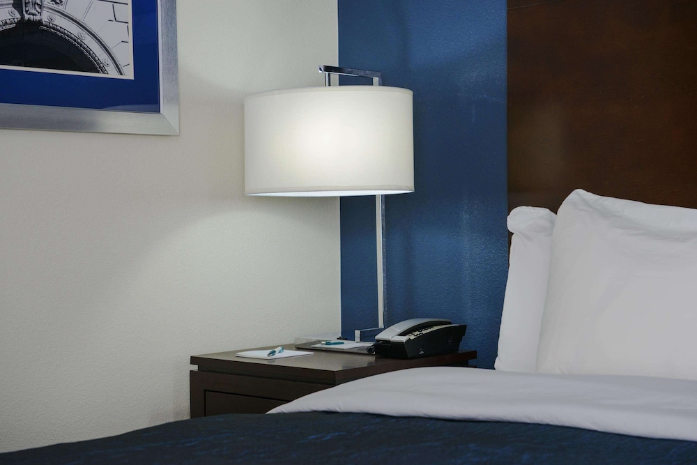 Homewood Suites by Hilton Manchester/Airport 51/54