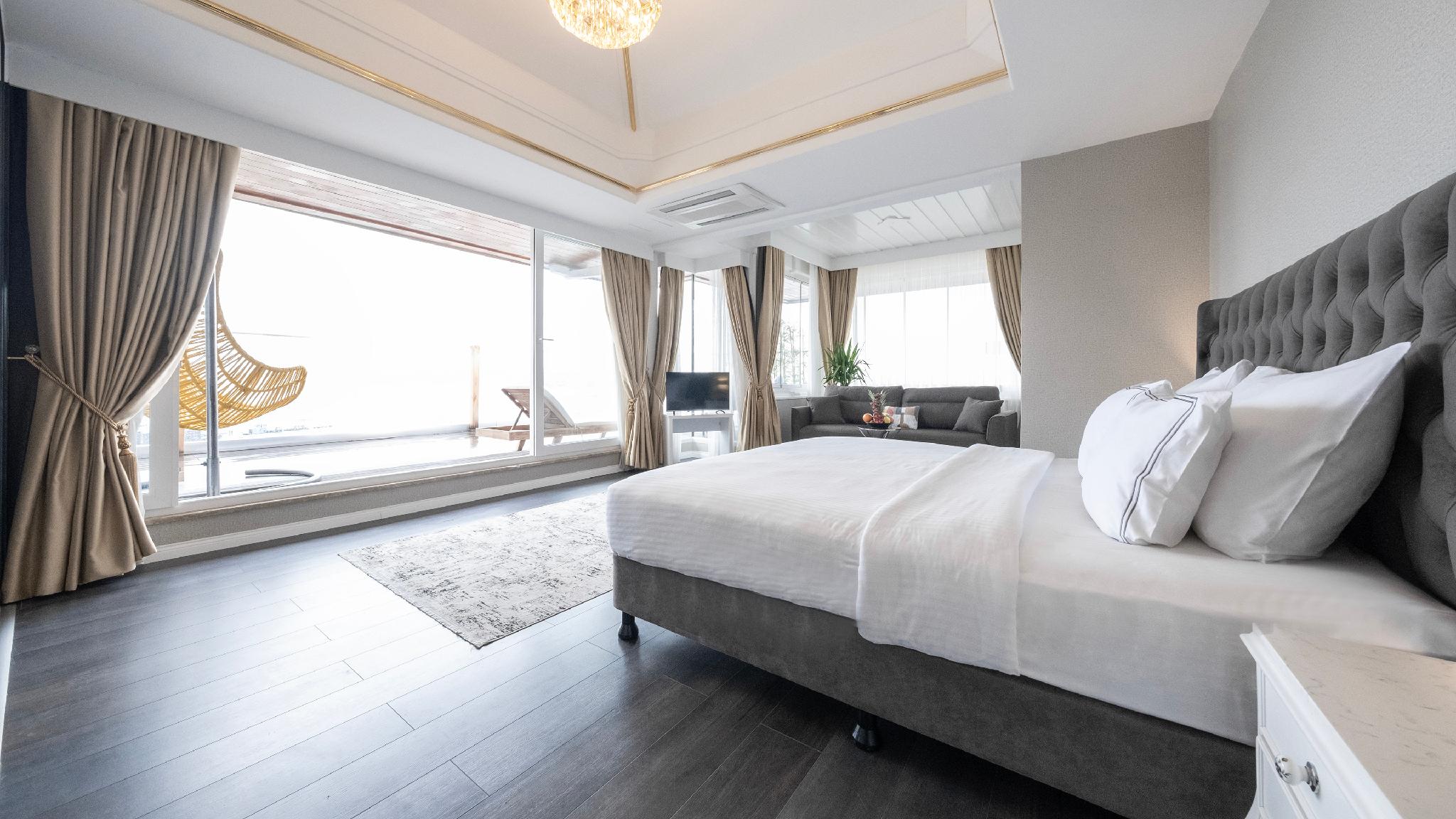 Penthouse Suite
