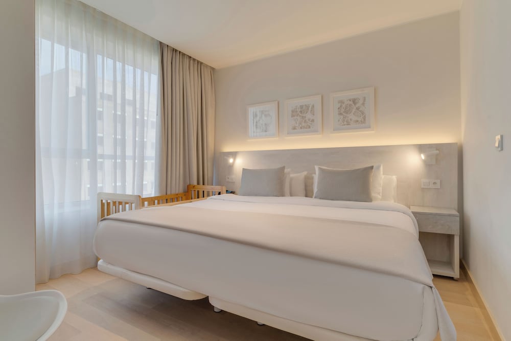 STANDARD SUITE 2+1