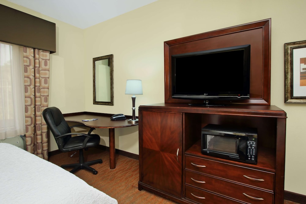 Hampton Inn Suites Conroe I 45 North 34/36