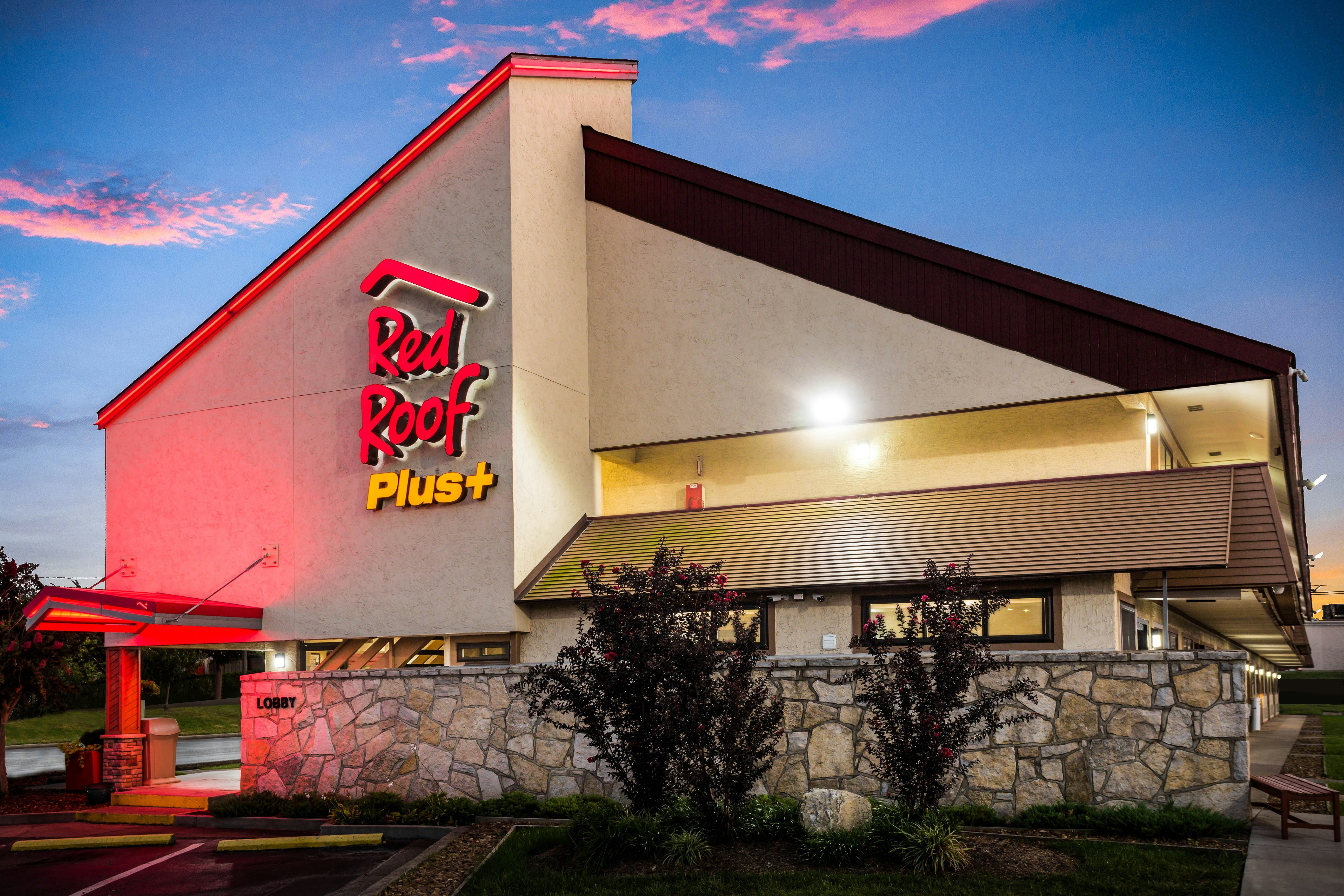 Red Roof Plus Nashville North - Goodlettsville 6/32