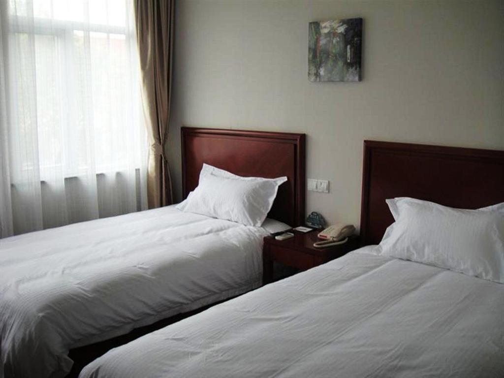 GreenTree Inn ShangHai Pudong New District KangQiao Industrial Zone JinXiu Road Hotel 10/40
