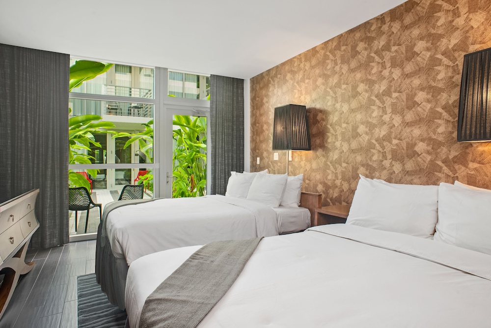 Fairwind Hotel Miami Beach 46/86