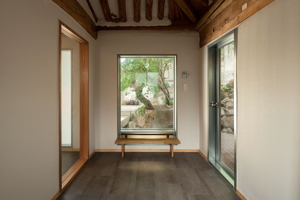 Hanok Residence Hotel Side 19/53