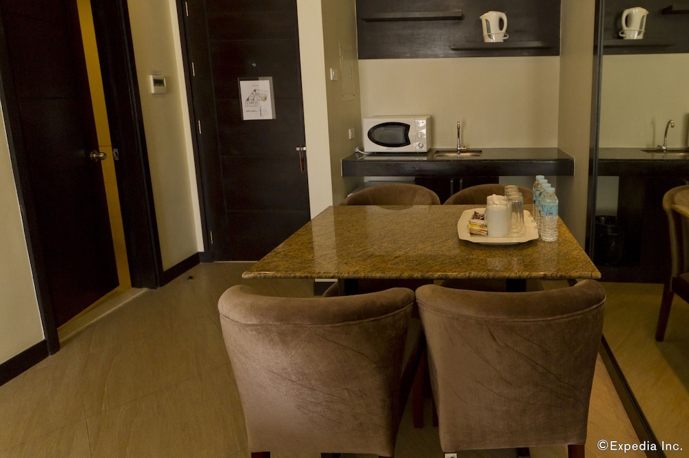 Hotel Elizabeth Cebu 36/50