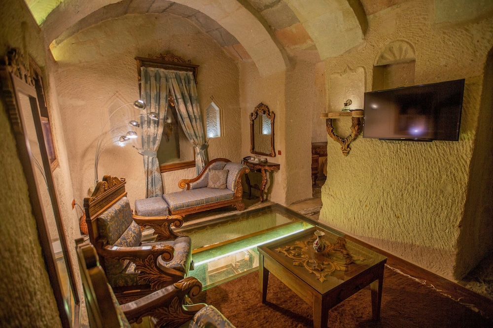Hermes Cave Hotel 25/46