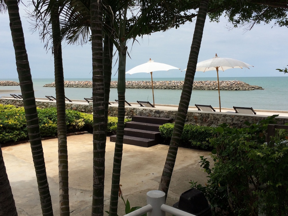 Chomtalay Resort At Had Chaosamran Beach 21/34