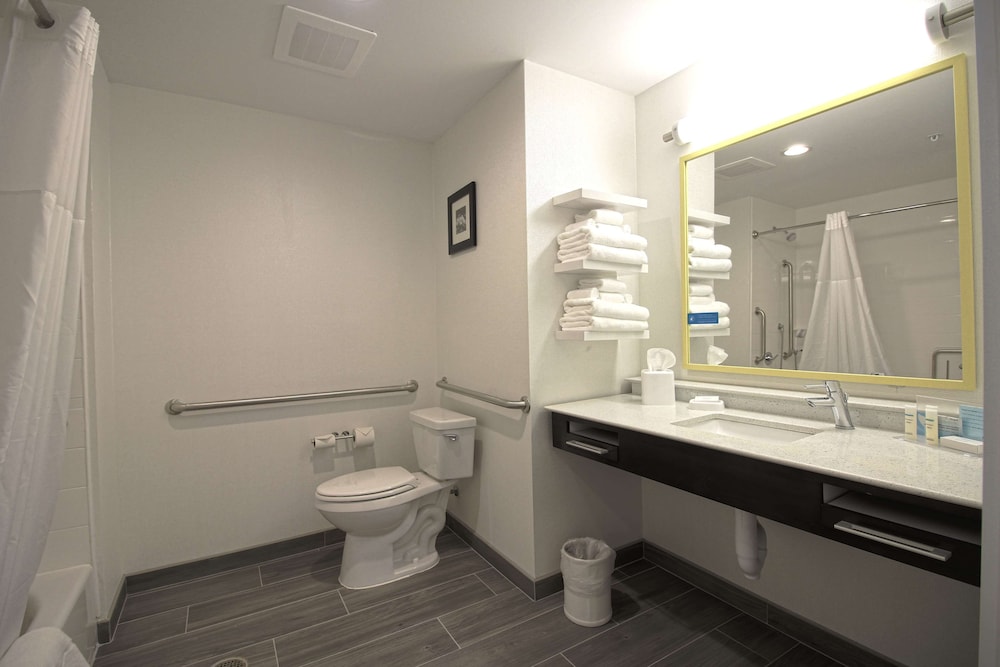 Hampton Inn West Plains Mo 12/43