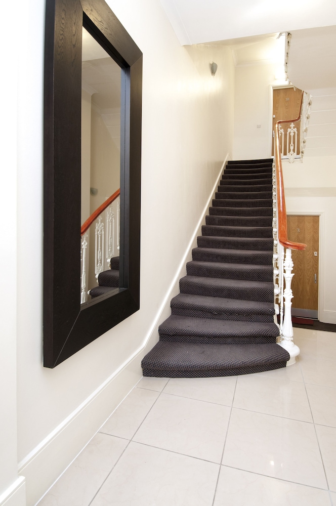 Queensborough Terrace Serviced Apartments 26/50