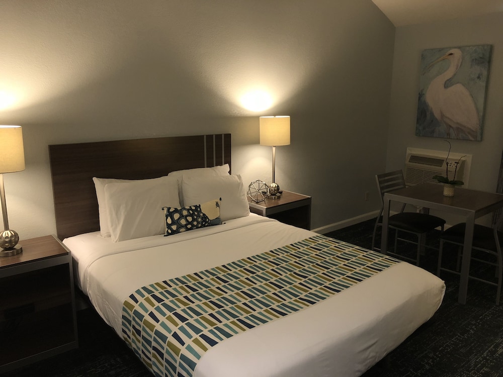 Sand Dollar Inn 25/60